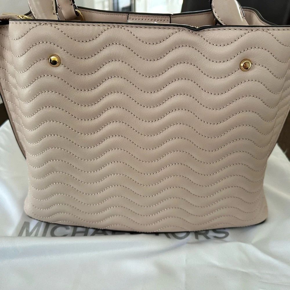 Michael Kors Pink Quilted Satchel with Gold Hardware - Picture 5 of 6